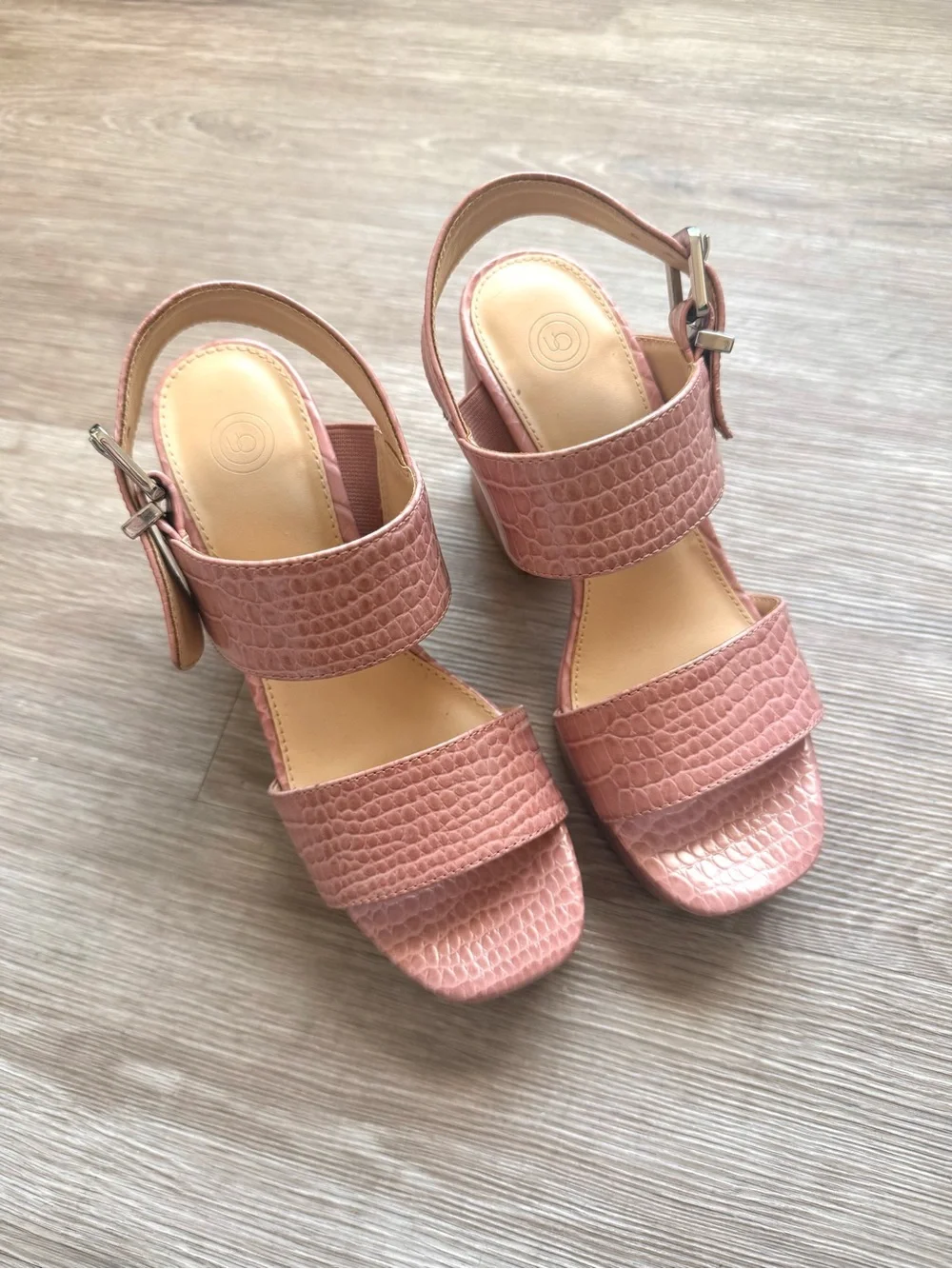 Urban Outfitters Pink Rachel Croc Strappy Platform Heel Shoes Size 6